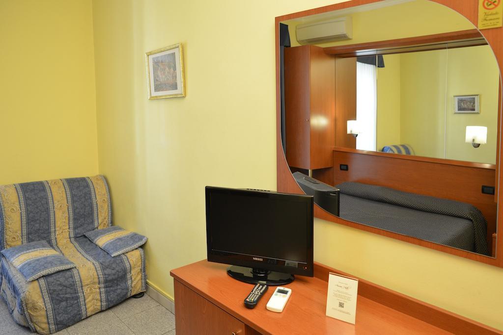 Hotel Aurora Μιλάνο Εξωτερικό φωτογραφία