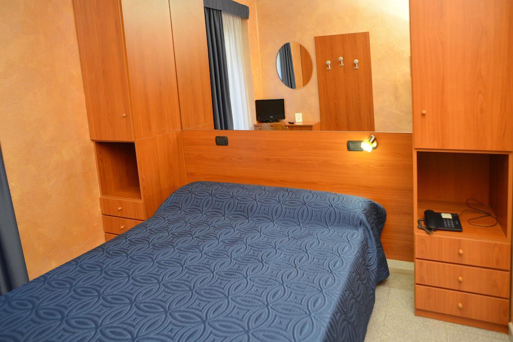 Hotel Aurora Μιλάνο Εξωτερικό φωτογραφία