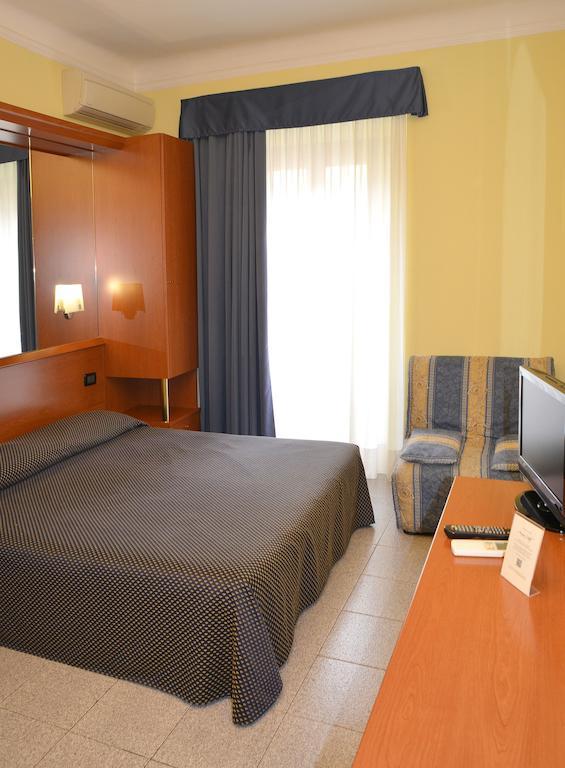Hotel Aurora Μιλάνο Εξωτερικό φωτογραφία