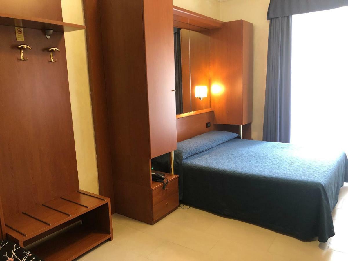 Hotel Aurora Μιλάνο Εξωτερικό φωτογραφία